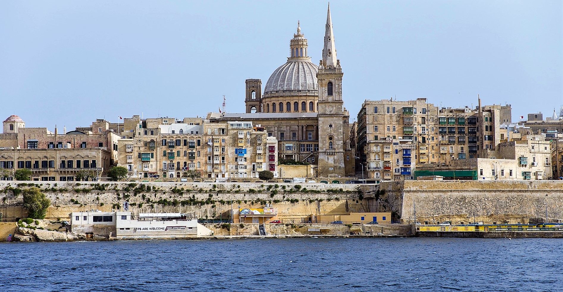 Are there any beaches in Valletta?